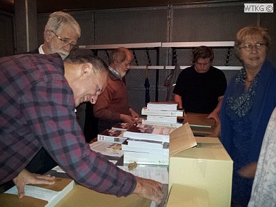 Gereedmaken van verzending van CR en Afzettingen voor buitenland.